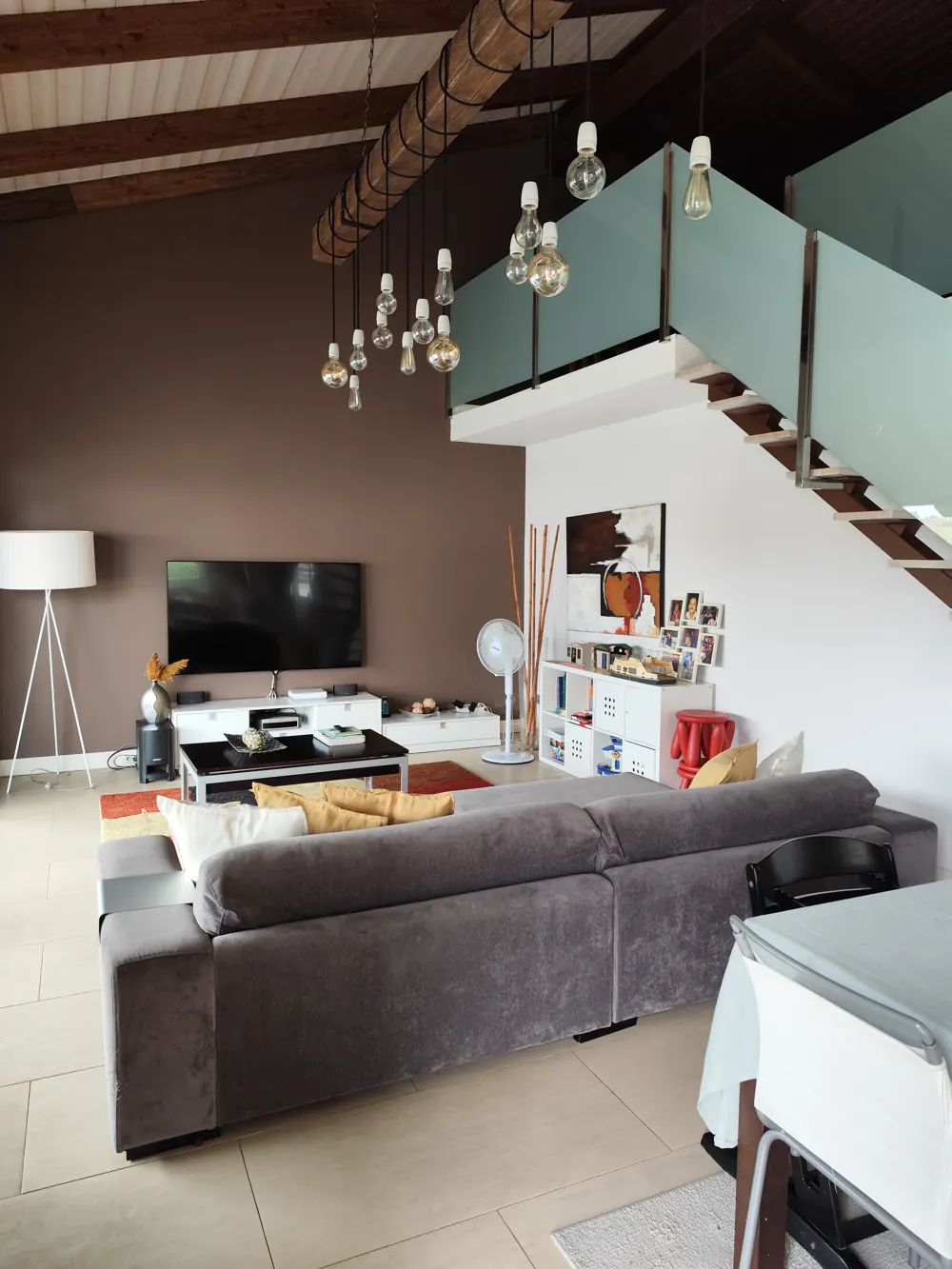 Séjour lumineux entretenu par Green Cleaning à Saint-Jean-de-Luz